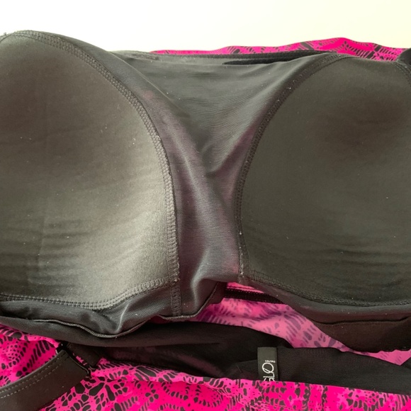 3x Swim top with straps or strapless - Picture 2 of 4